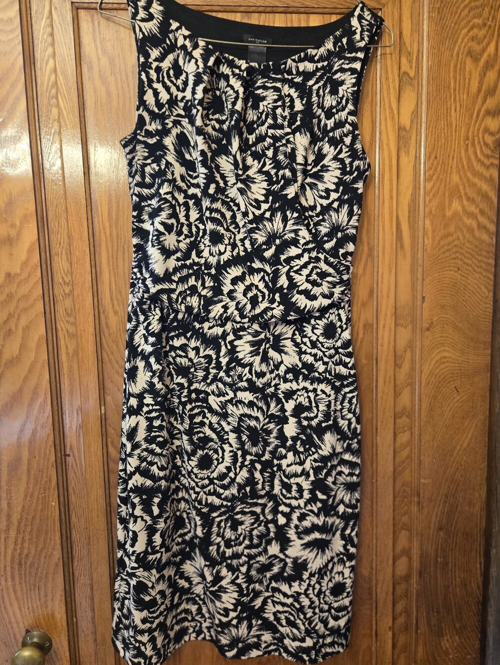 Ann Taylor Black Floral Lined Sleeveless Midi Pencil Dress XS
